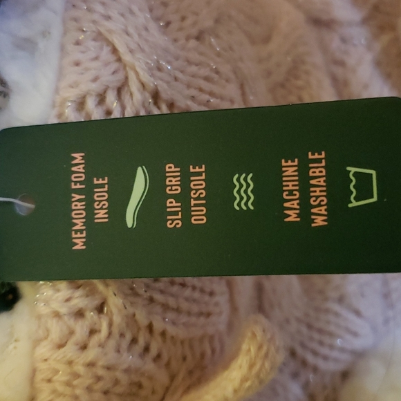 Ardene - Pink Warm Fuzzy Slipper Booties - Picture 4 of 5